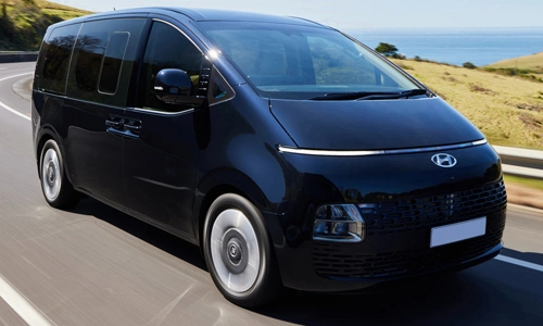 Hyundai Staria – Modern minivan for 12+ month lease in Baku, ideal for staff transport
